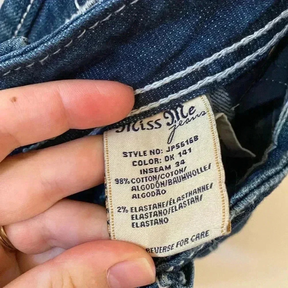 MISS ME BOOT CUT DARK WASH SILVER ANGEL WINGS JEANS SIZE 26 BEADED COWGIRL - Picture 4 of 6